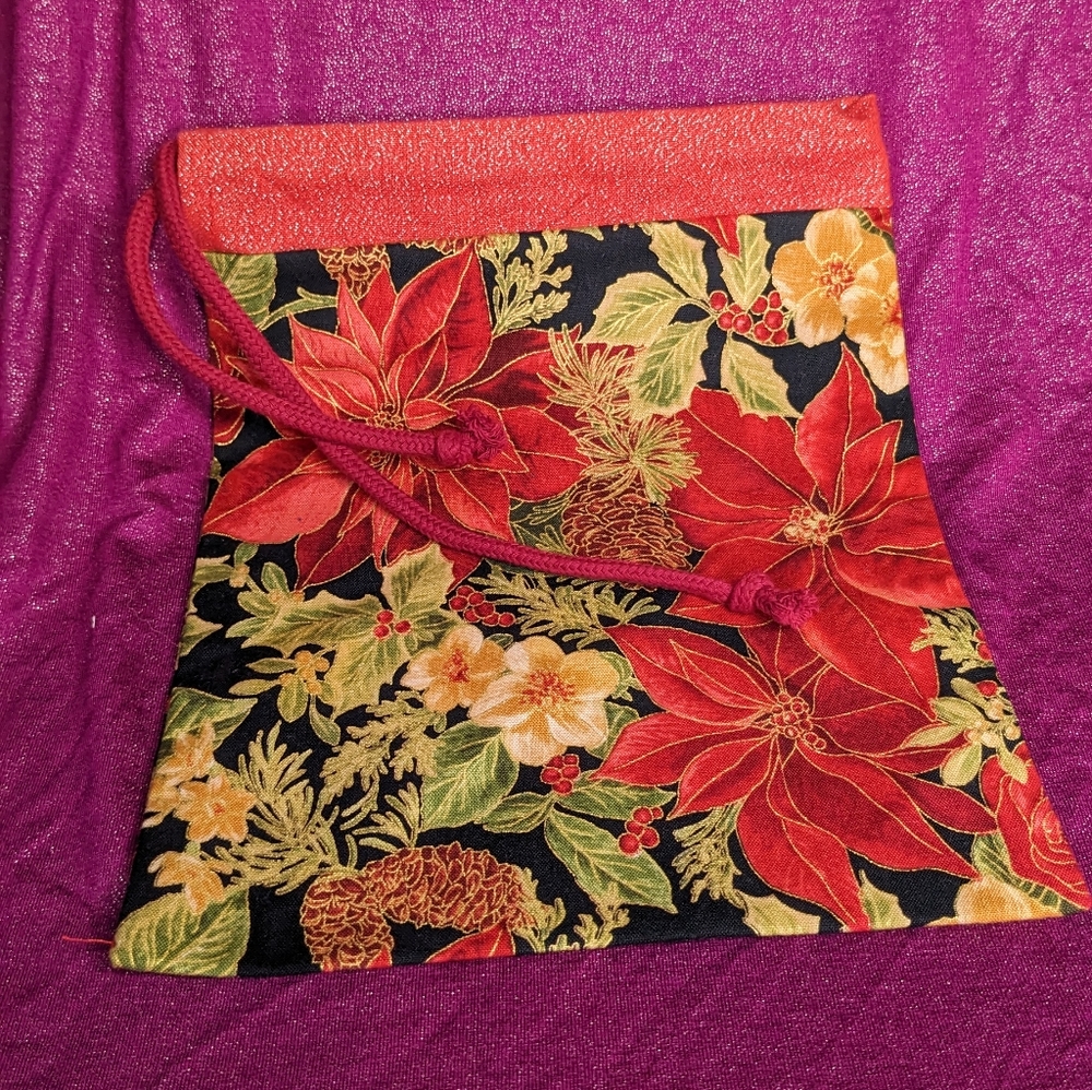 Reusable fabric Christmas poinsettia giftbag- red and gold sparkle